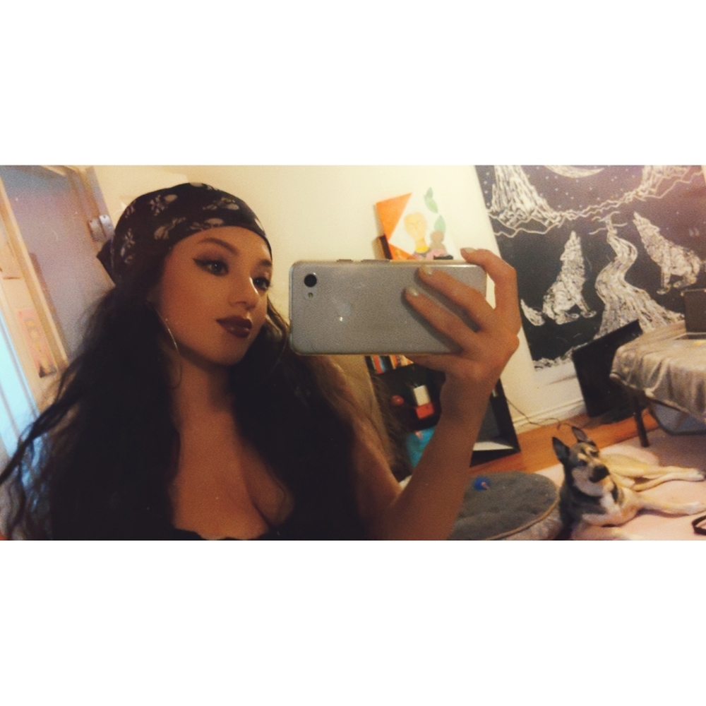 Meet your Posher, Kayla